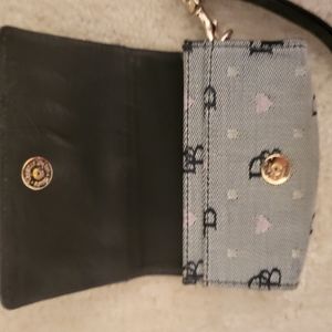 Dooney & Bourke wallet